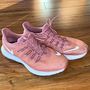 Pink Nike Tennis Shoes